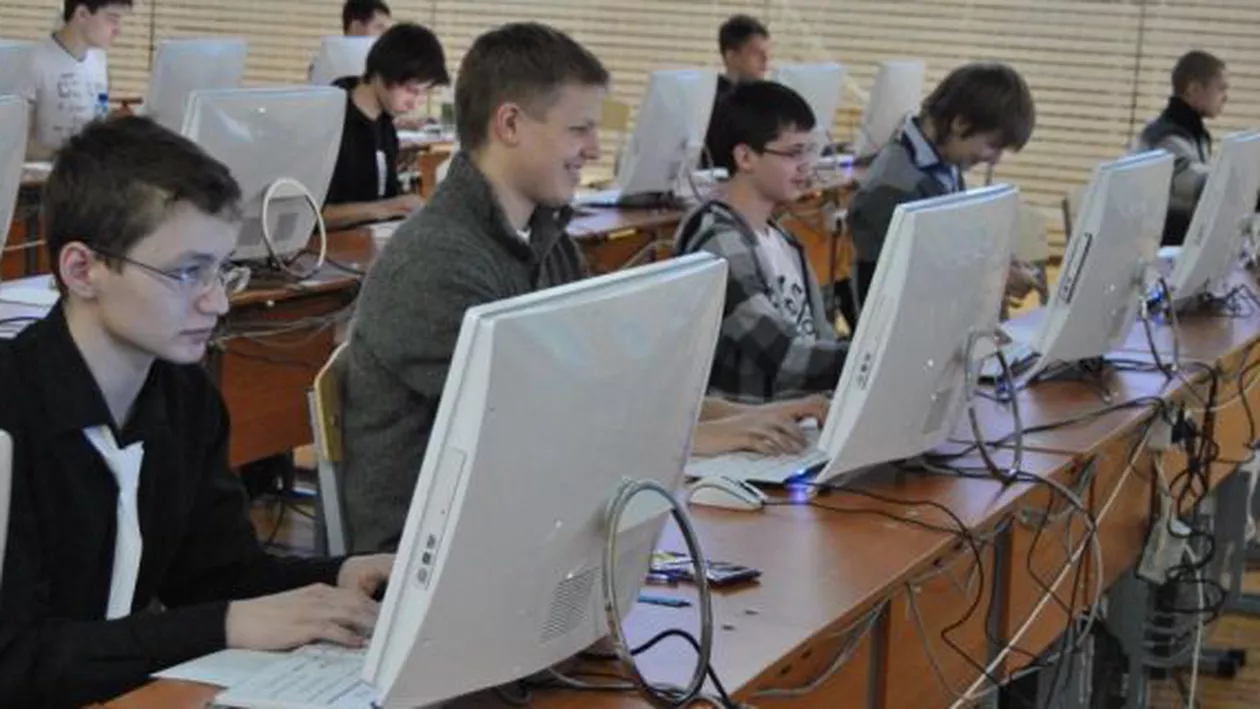 Elevii români au obținut patru medalii la Olimpiada Internațională de Informatică, organizată în Kazahstan