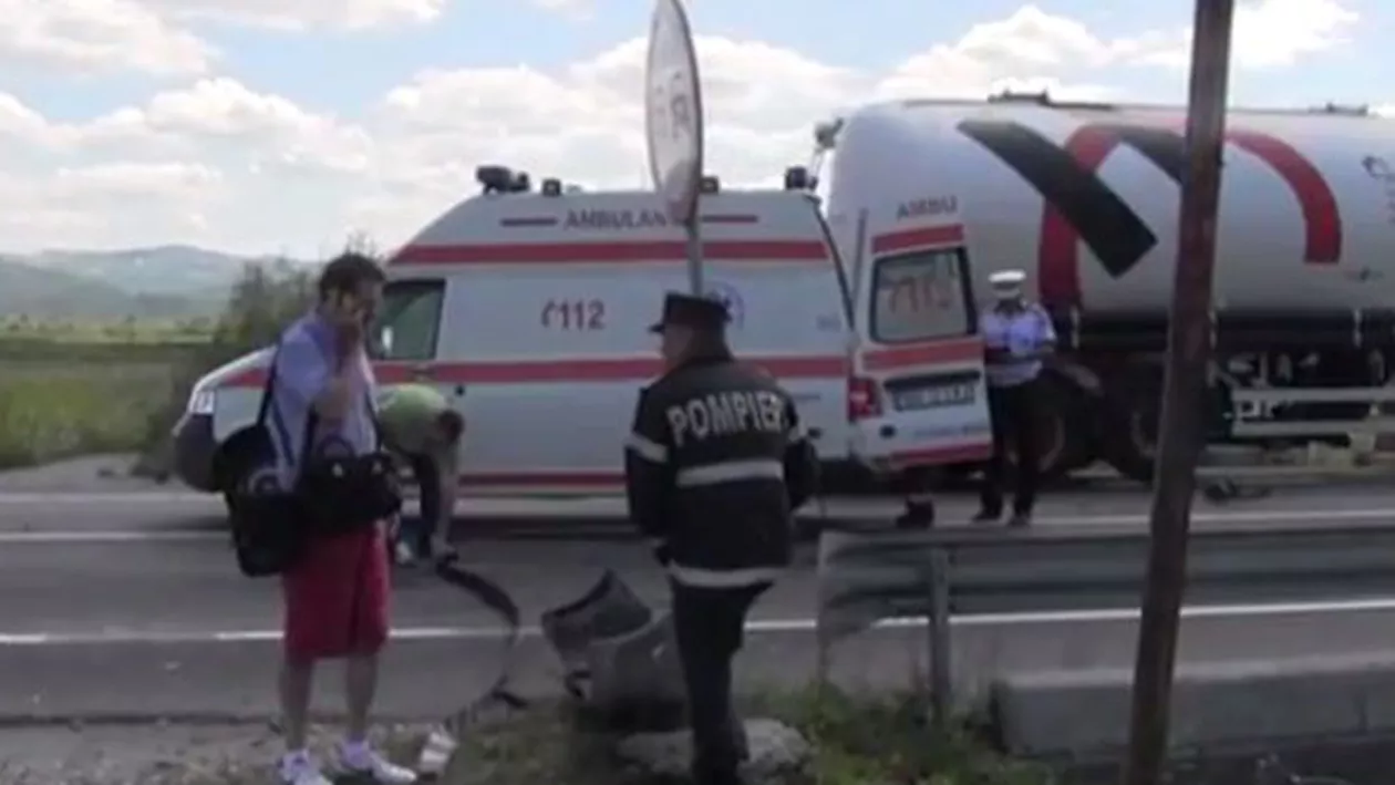 Accident în Bistrița: Patru persoane au ajuns la spital, după ce un șofer neatent nu s-a asigurat când a făcut un viraj