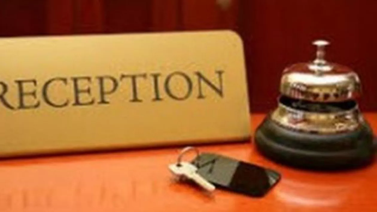 Două hoteluri din Neptun, amendate de ANPC cu 50.000 de lei: Una dintre bucătării a fost închisă pentru că au fost găsite ”elemente depozitate fără elemente de identificare”