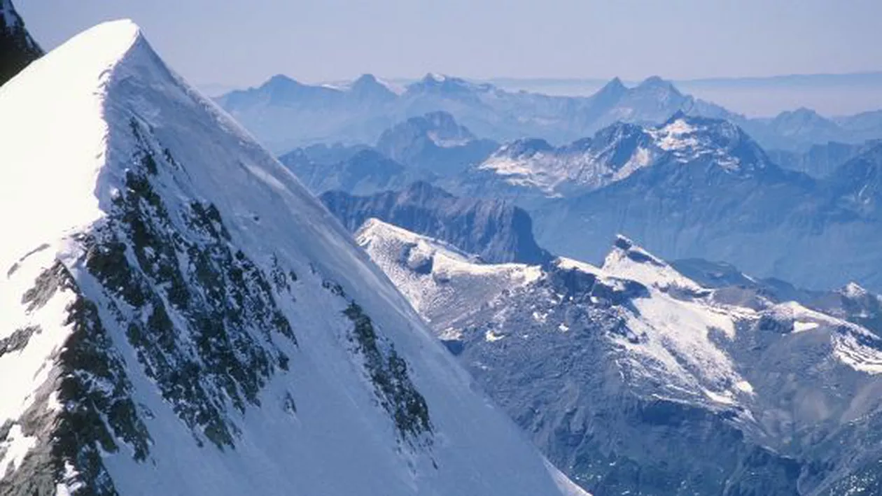 Rămăşiţele a doi alpinişti japonezi dispăruţi de 45 de ani, găsite într-o zonă muntoasă din Elveţia, pe baza probelor ADN