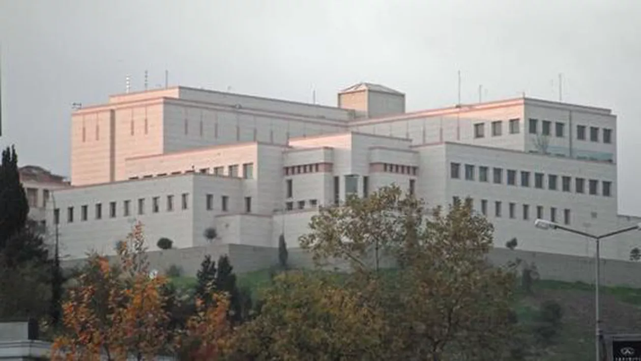 Două persoane au deschis focul asupra clădirii consulatului SUA din Istanbul