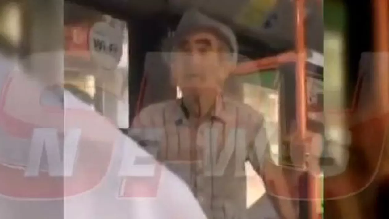 Un bătrân din Constanța a lovit o femeie cu cârja pentru a-i ceda locul pe scaun, în autobuz: Nu dau ai mei în mine și dai dumneata? Cât de nenorocit să fii? (VIDEO)