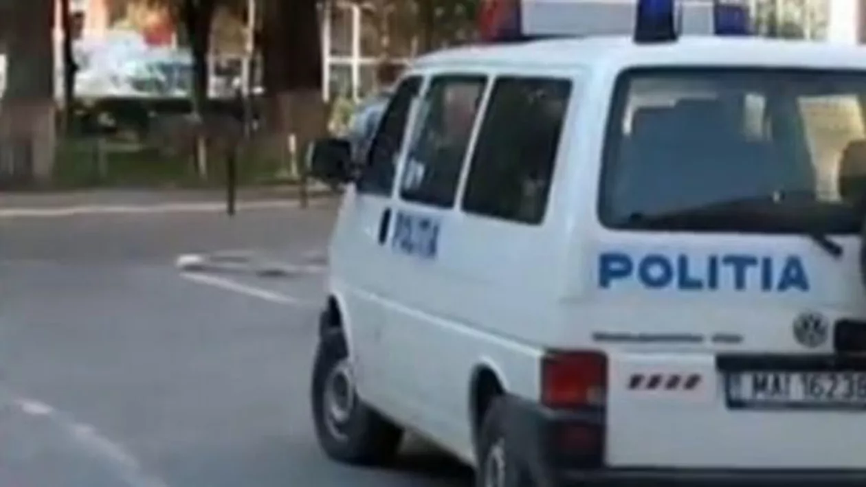 Bărbaţi reţinuţi după ce au furat motorină din rezervoarele unor camioane oprite în parcările de pe Autostrada Soarelui