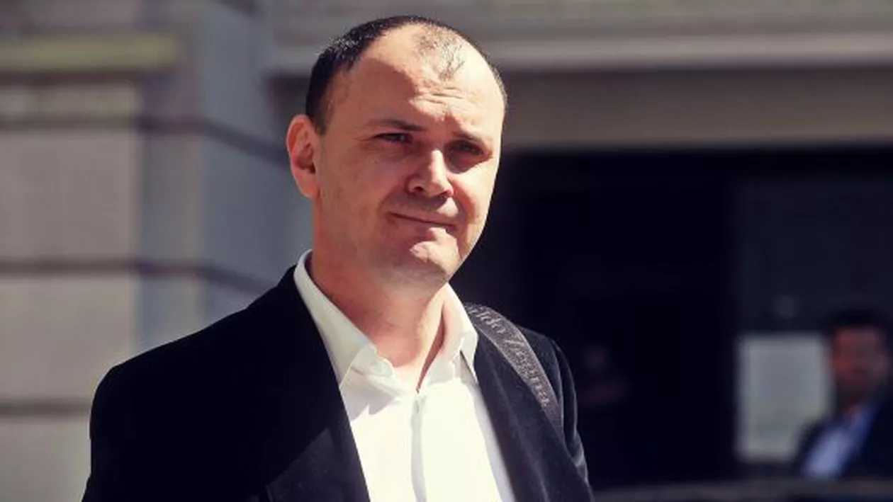 Deputatul Sebastian Ghiță s-a prezentat vineri la DNA Ploiești pentru prelungirea controlului judiciar