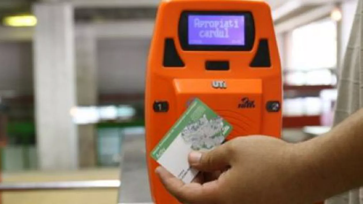 Fost director RATB: Călătorii nu sunt obligați să valideze cardul de transport și nici să prezinte actul de identitate controlorilor