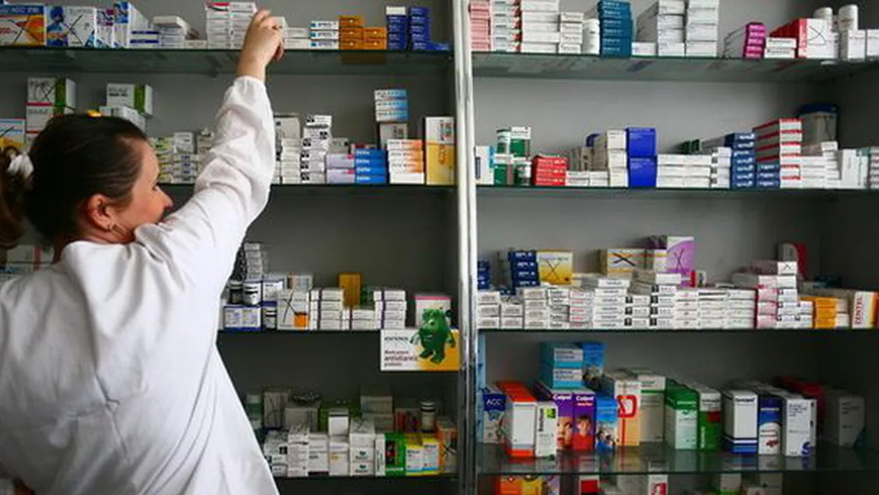 A furat pe bandă rulantă din farmacie: Deși pensionarul și-a recunoscut fapta, tot s-a ales cu o plângere la Poliție (VIDEO)