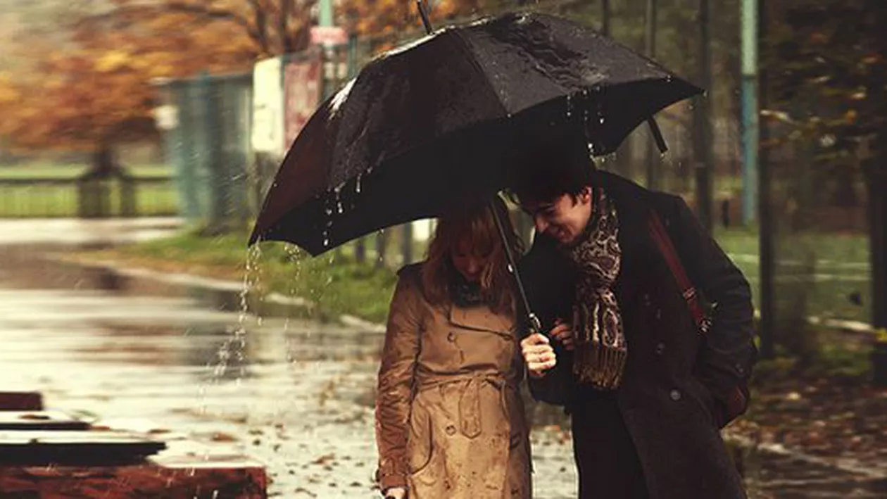 Prognoza meteo pe următoarele trei luni: Septembrie - cald și fără ploi, Octombrie - cald, cu ploi în nord și vest, Noiembrie - frig și ploi