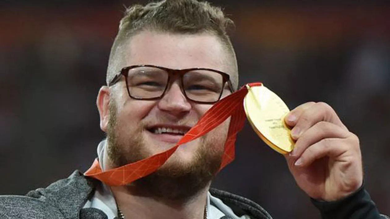 Atletul polonez Pawel Fajdek și-a plătit cursa de taxi cu medalia de aur