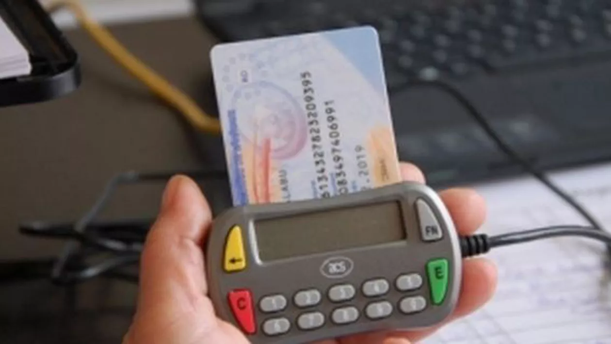 CASMB: 73.000 de bucureşteni nu şi-au ridicat cardul de sănătate,10.000, atenţionaţi prin SMS. Casele de asigurări de sănătate, program prelungit înainte de 1 septembrie
