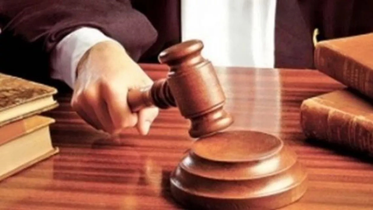Motivare: Bărbatul care a accidentat un poliţist la Mamaia a mai condus băut şi cu permisul suspendat. Lăsarea lui în libertate, pericol pentru ordinea publică