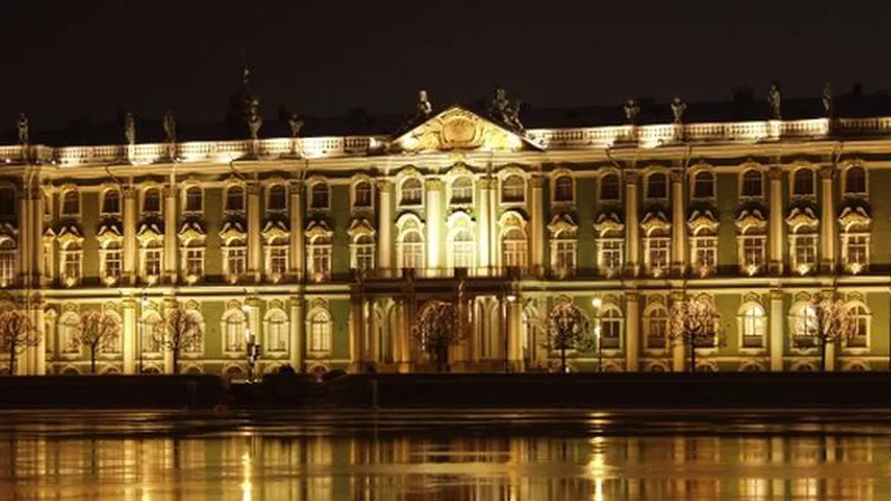 Rusia: Muzeul Ermitaj riscă să rămână fără paznici din cauza concedierii lor de către Ministerul de Interne