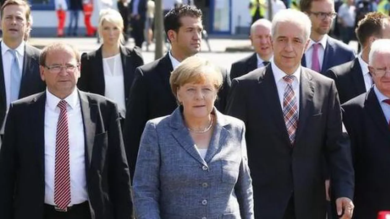 Angela Merkel: Dacă nu putem obține o distribuire echitabilă a refugiaților, zona Schengen va fi pusă sub semnul întrebării