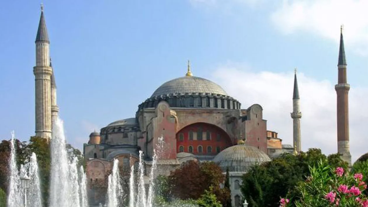 Noi discuții privind transformarea Catedralei Sfânta Sophia din Constantinopol în moschee: "Proiectul s-a aflat deja pe ordinea de zi a Guvernului turc"