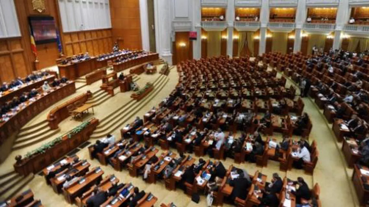 Camera Deputaților și Senatul se reunesc miercuri pentru reexaminarea legii pensiilor speciale pentru parlamentari