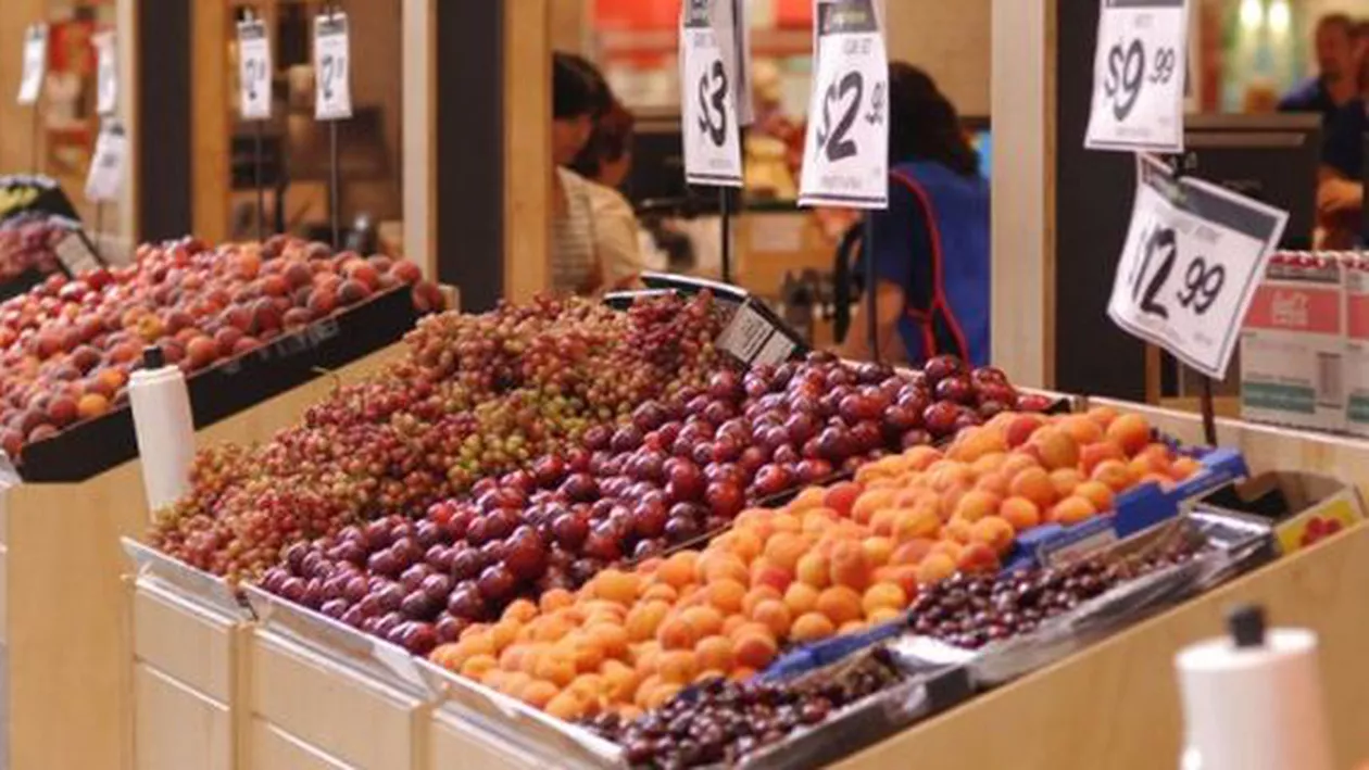 INS: Prețurile produselor alimentare au scăzut cu 0,79% în luna august, față de iulie