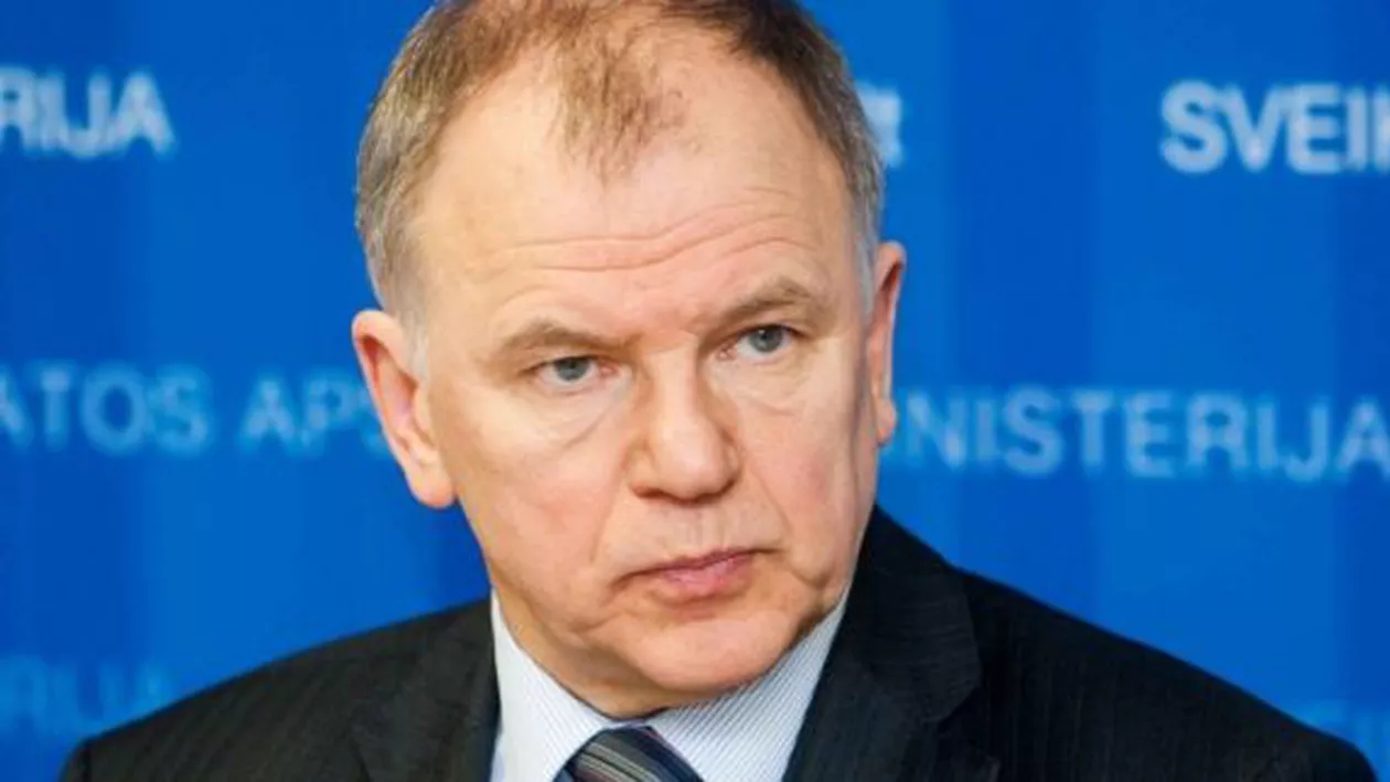 Comisarul european pentru sănătate şi siguranţă alimentară: Suntem cu toţii responsabili pentru refugiaţi