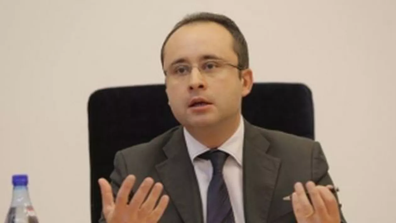 Prim vicepreşedintele PNL, Cristian Buşoi, cere demisia lui Oprescu: Moștenirea lăsată în cei 7 ani de adminsitrație arată un București care e scena unui șantier permanent