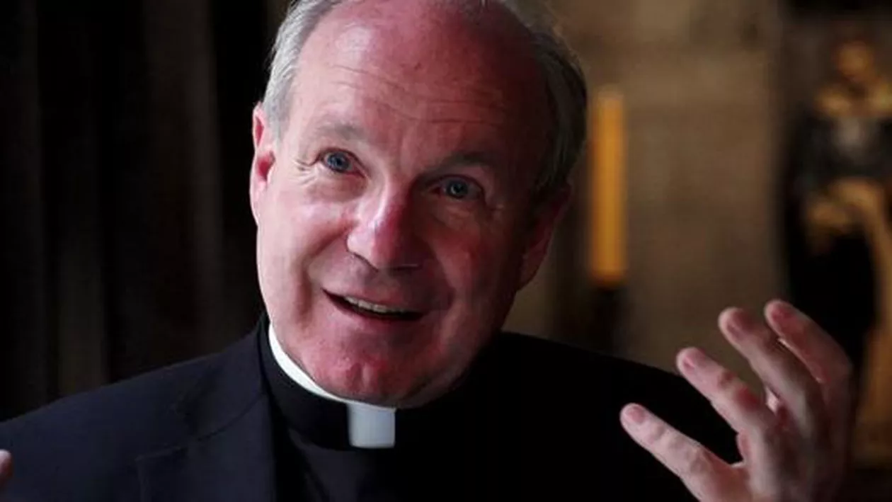 Cardinalul Schönborn: O relație gay stabilă e mai bună decât una temporară. Biserica trebuie să-i însoțească pe oameni, nu să se uite prima oară în dormitorul lor