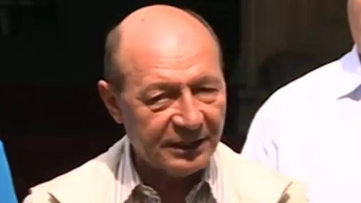 Traian Băsescu, despre criza refugiaților: Cred că încep să se trezească unii din liderii UE, își dau seama de riscuri. România trebuie să refuze ideea de cotă (VIDEO)