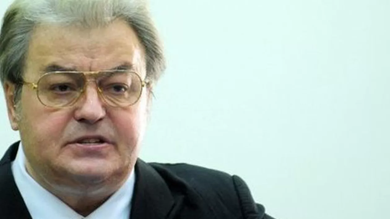 Senatul refuză sicriul lui Vadim Tudor în Parlament. Marius Marinescu - "Este o premieră tristă, o ticăloșire". Codrin Ștefănescu - "A fost o simplă neînțelegere. Familia a decis să ducă trupul neînsuflețit la biserică" (VIDEO)