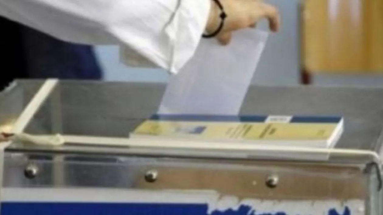 Grecii sunt chemați duminică la urne: Alexis Tsipras şi Evangelos Meimarakis, principalii candidaţi