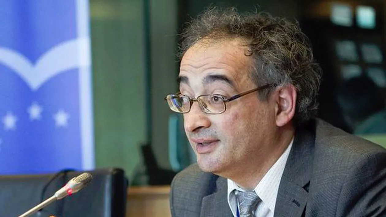 Europarlamentar român: Ucraina, Grecia şi criza migranţilor ne spun ceva grav despre viitor. Ar trebui să înţelegem că Europa nu e pe mâini sigure în formula Deutscland UE Alles