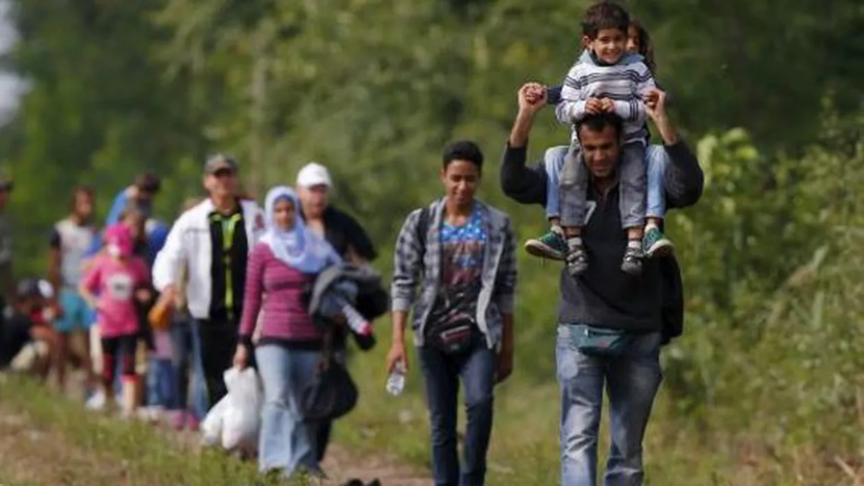 INSCOP: 56,2% dintre români cred că țara noastră ar trebui să primească refugiați