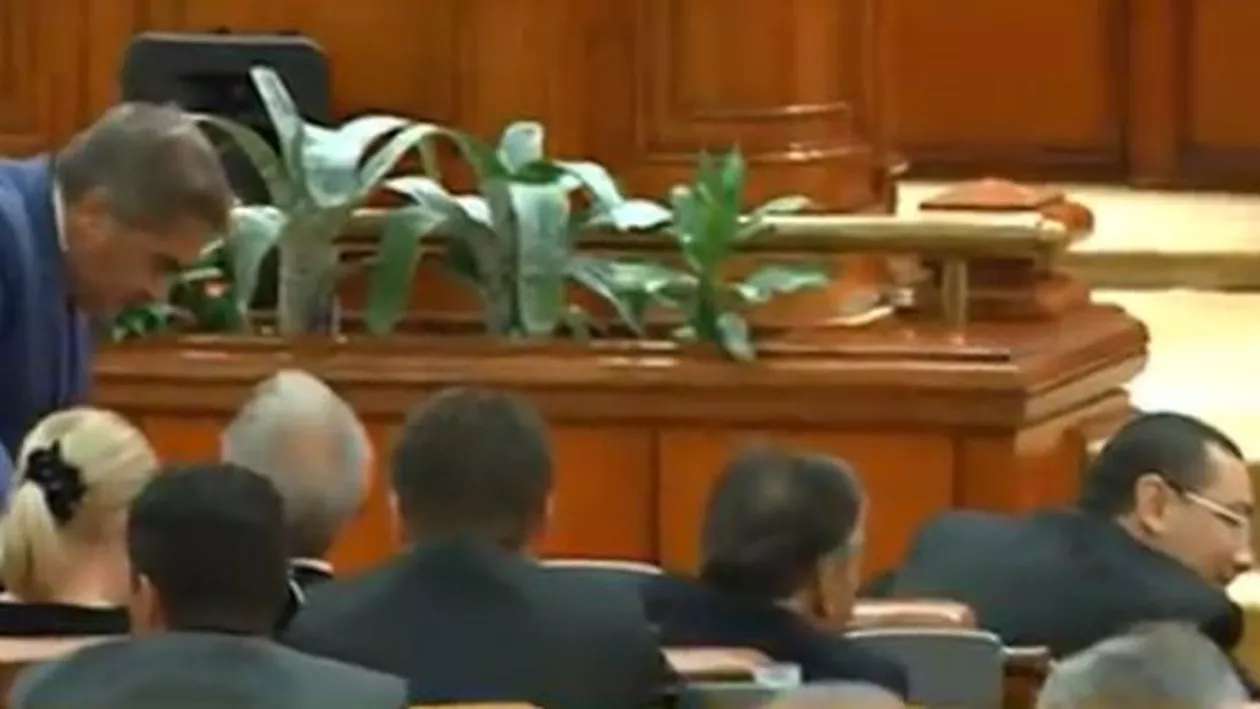 Moțiunea de cenzură a PNL, citită miercuri în Parlament: Dezbaterea și votul vor avea loc pe 29 septembrie (VIDEO)