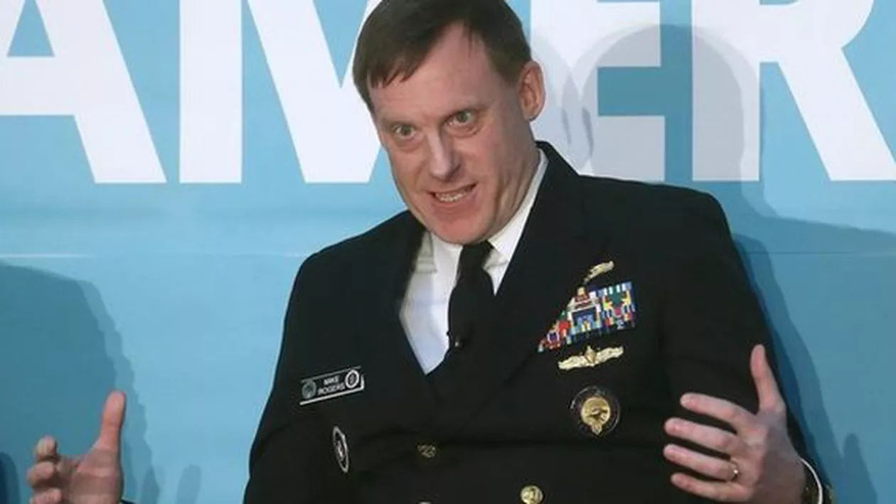 Șeful NSA: Folosirea unui server privat, o "oportunitate" pentru serviciile de spionaj