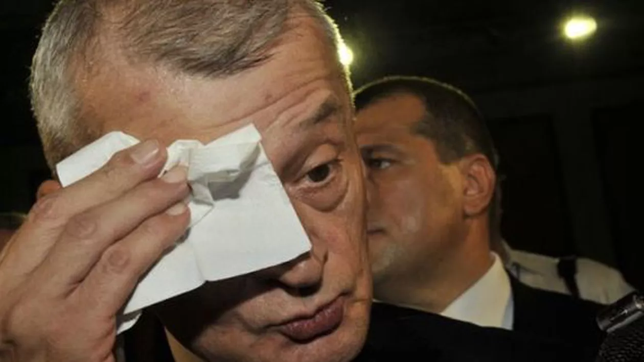 SURSE: Sorin Oprescu rămâne internat până marți. Starea de sănătate a edilului suspendat e stabilă, dar are nevoie de investigații suplimentare