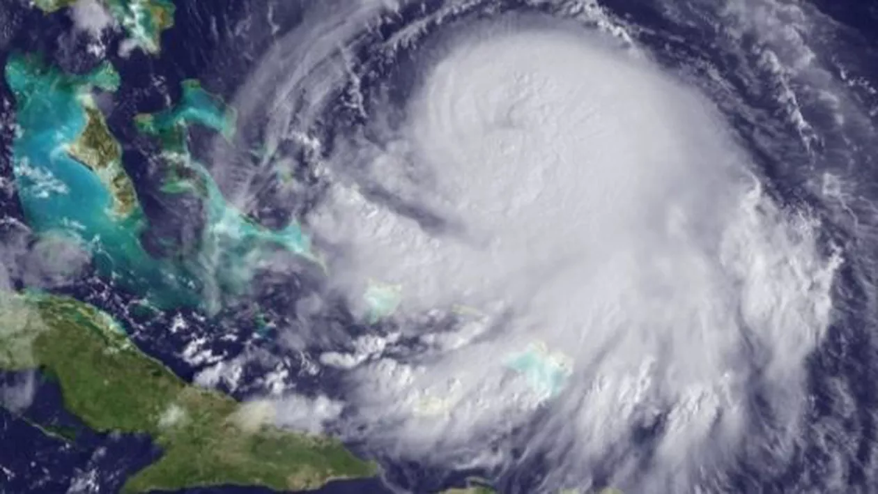 Uraganul Joaquin: O navă-cargo cu 33 de oameni la bord a fost dată dispărută în Oceanul Atlantic
