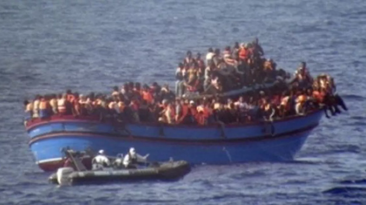 Aproximativ 200 de imigranți africani au fost salvați pe mare în largul portului spaniol Almeira