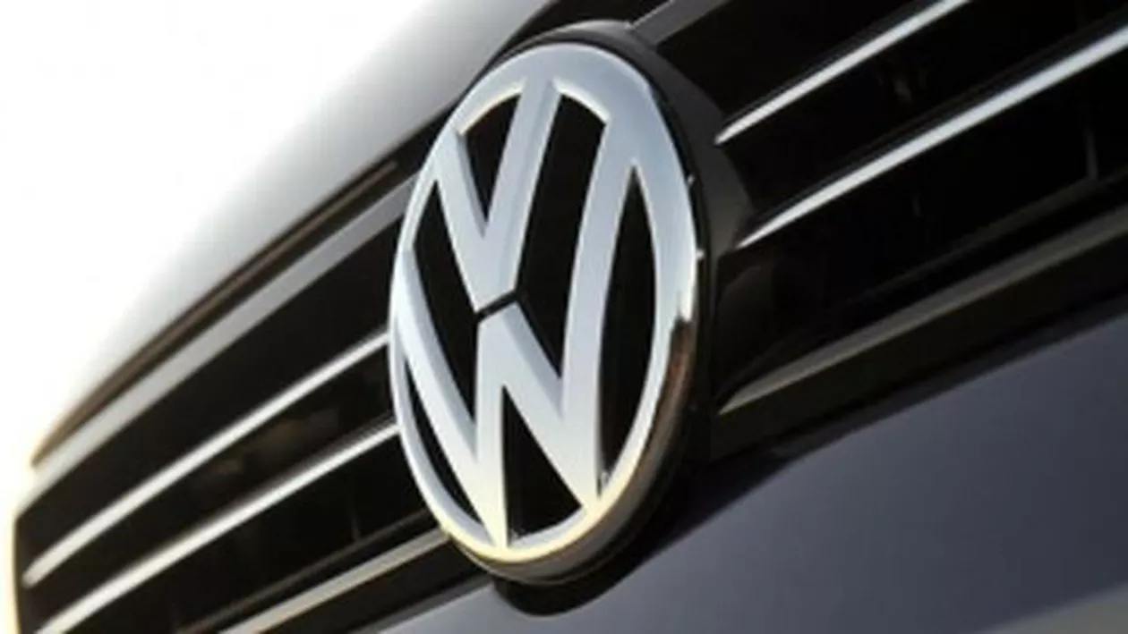 Doi ingineri de top ai grupului Volkswagen, în centrul investigației privind emisiile de noxe