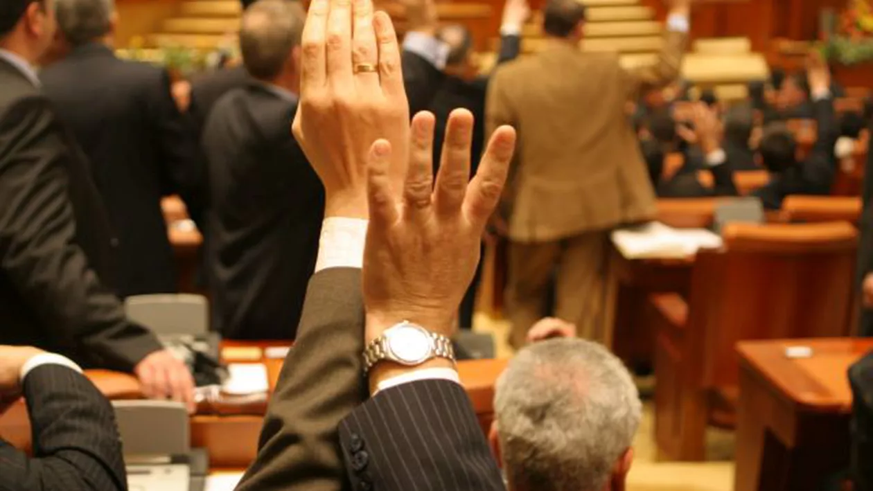 Deputații își anunță prezența prin sistemul electronic: "Trebuie să arătăm cetăţenilor că venim la treabă"