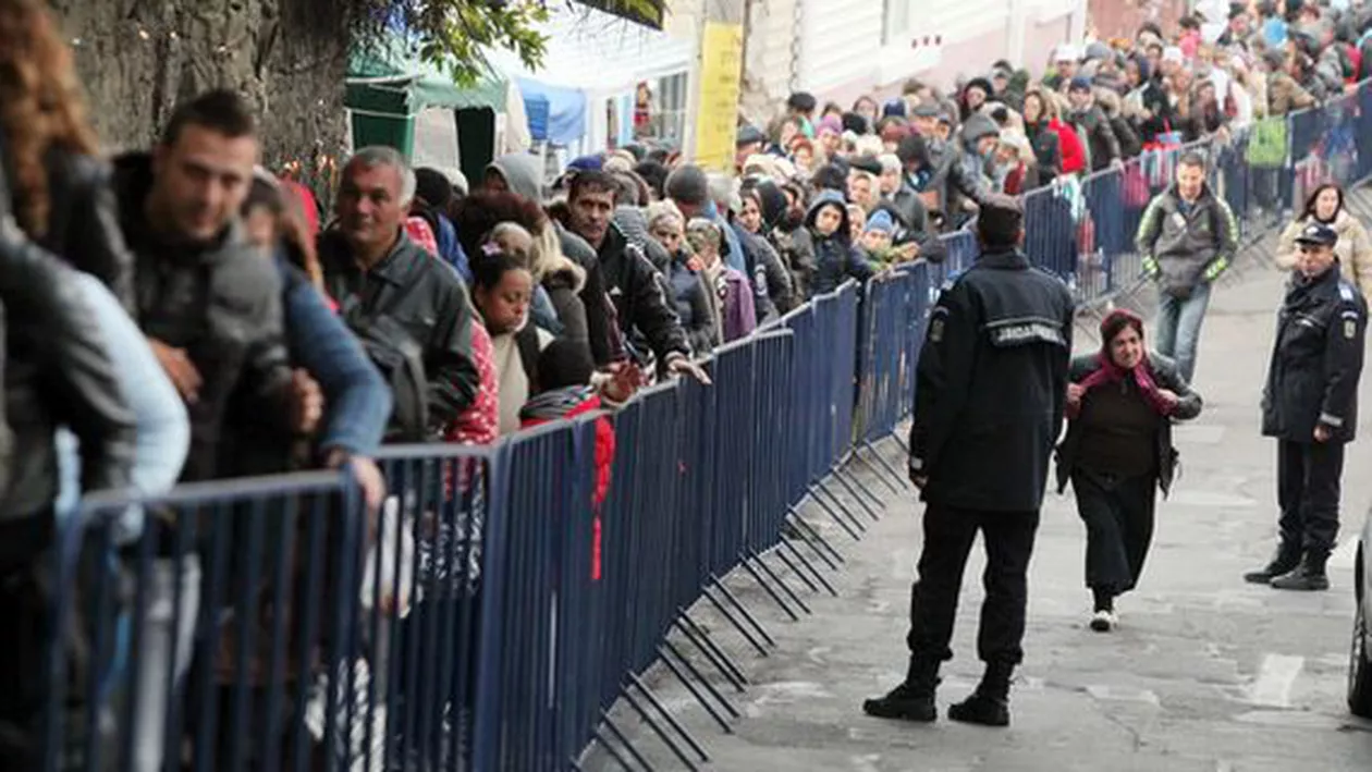 Aplicație mobilă pentru pelerini: Turiștii care vor merge la moaștele Sfintei Parascheva vor avea un ajutor modern în trafic