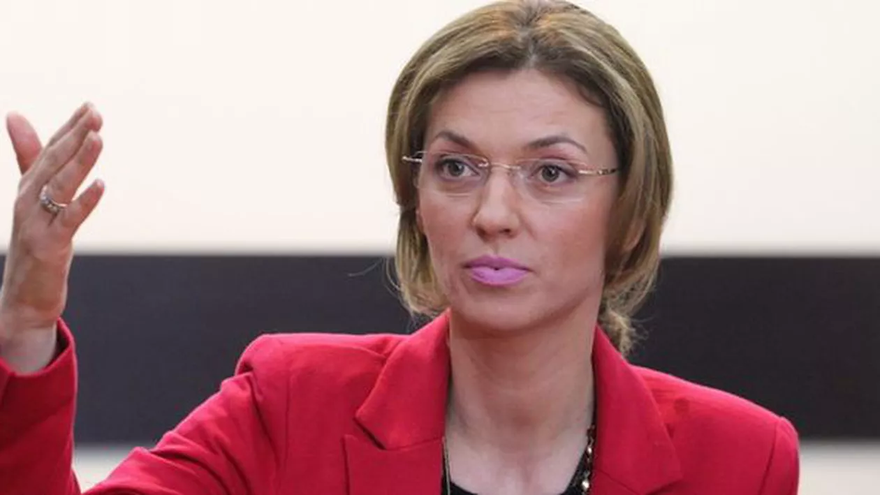 Cazul Alina Gorghiu: "A făcut exact aceleași matrapazlâcuri ca și alți colegi de pe scena politică, fie că-s de la PSD, PDL, PNL sau UDMR, partide care și-au împărțit „cașcavalul” în cei 25 de ani de democrație"