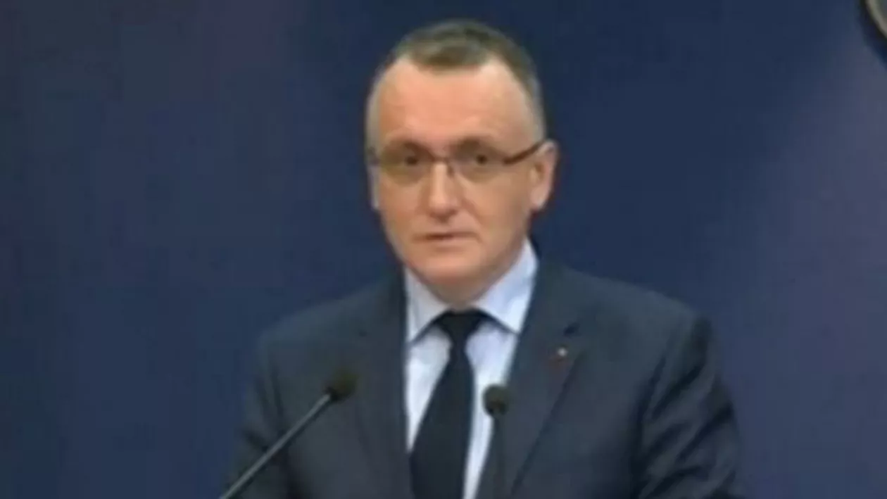 Cîmpeanu: Din septembrie 2017 vor exista programe şcolare revizuite la clasele V - IX, inclusiv în ceea ce priveşte lecturile obligatorii