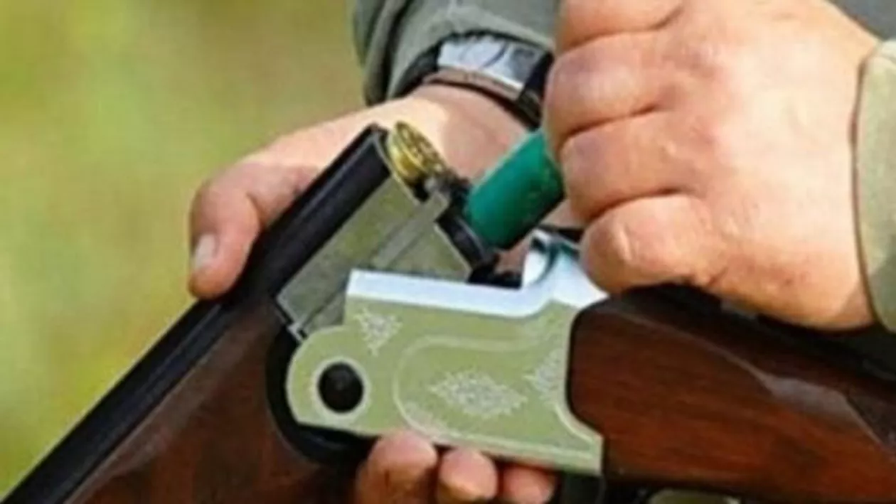 Toplița: Femeia împușcată de soț a murit. Bărbatul încercase să-și omoare, de fapt, fiul