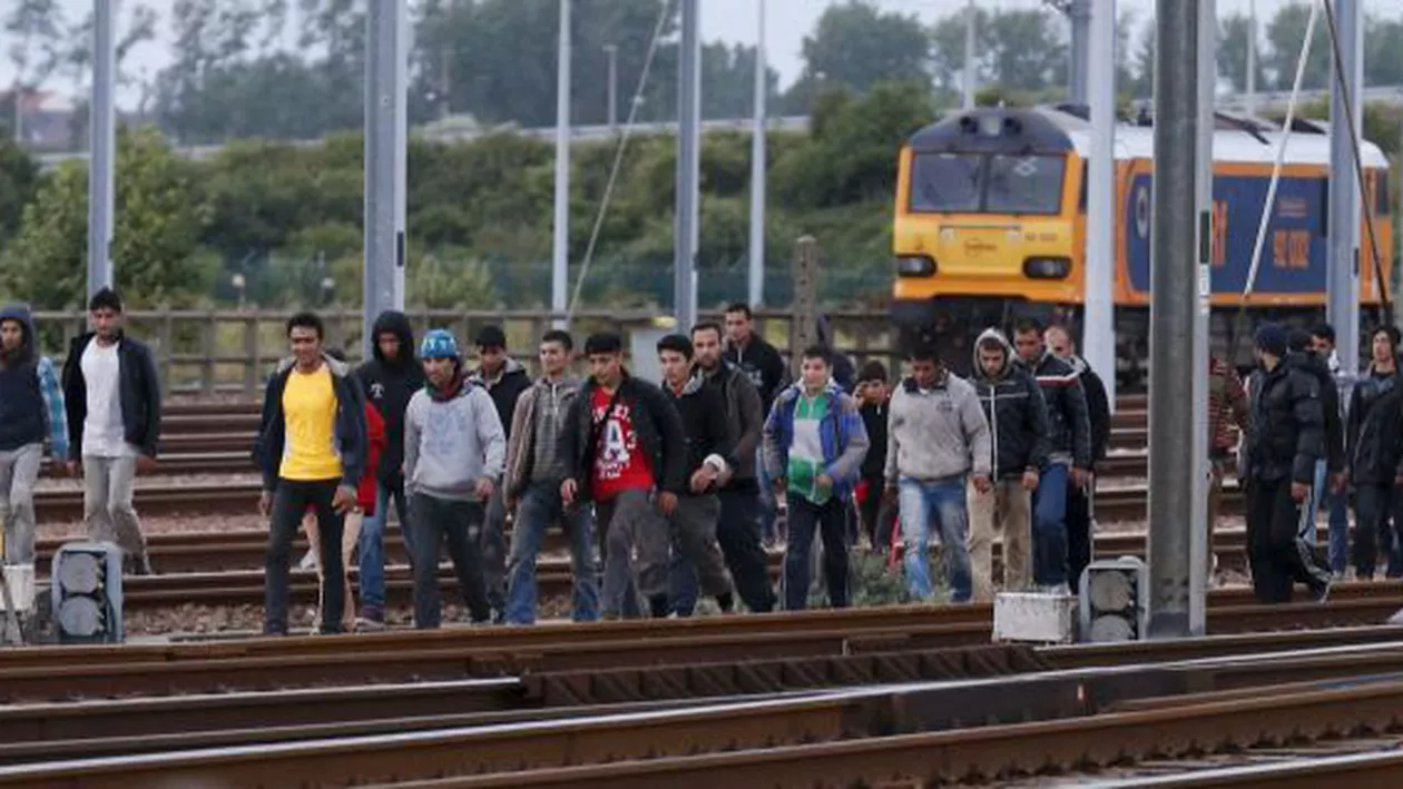 Franța: Aproximativ 100 de imigranți au pătruns, luni, în Eurotunel în zona Coquelles