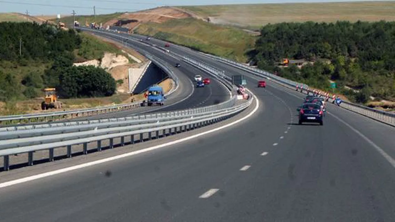 Șoseaua plutitoare nu e în China: Autostrada Sibiu-Orăștie riscă demolarea din cauza infiltrărilor de apă