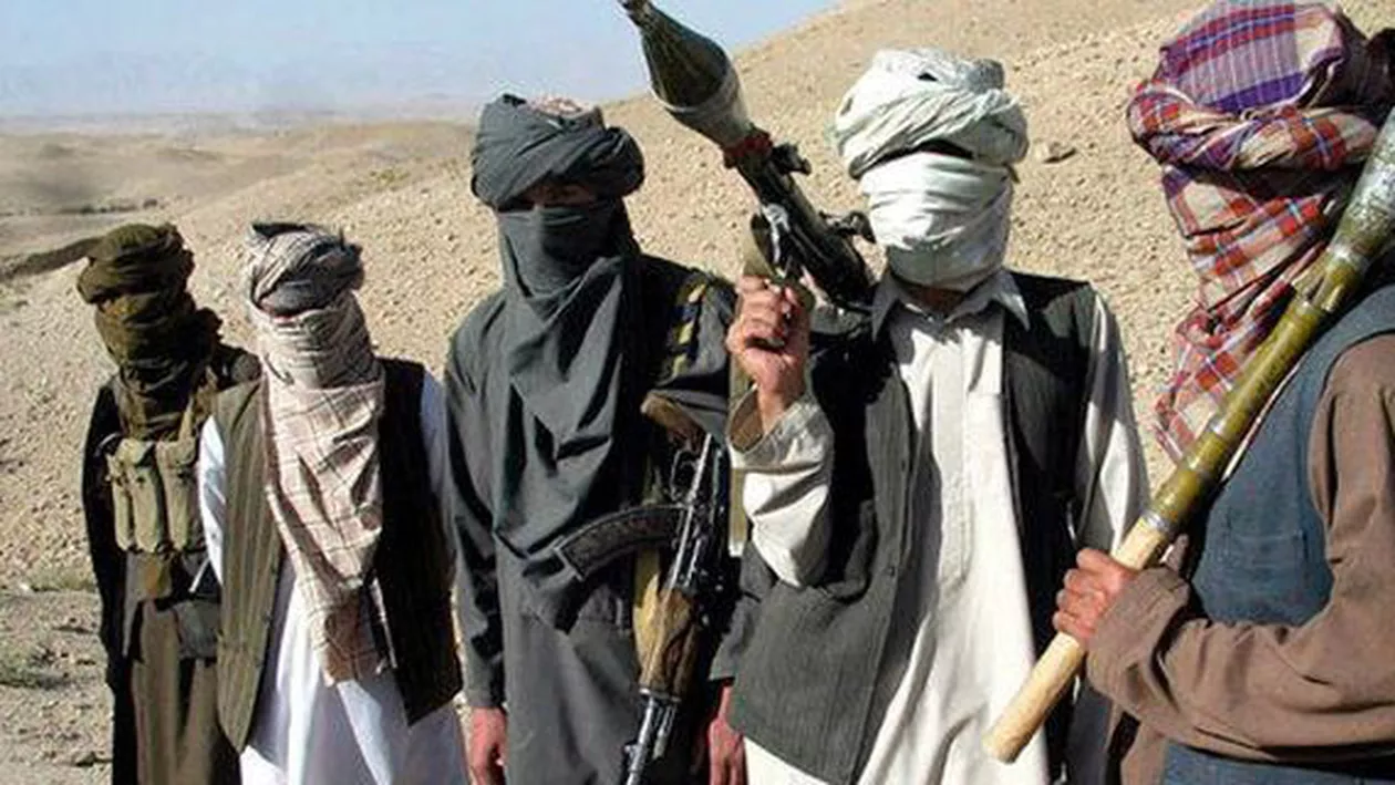 Talibanii își anunță retragerea din Kunduz, la două săptămâni după cucerirea orașului