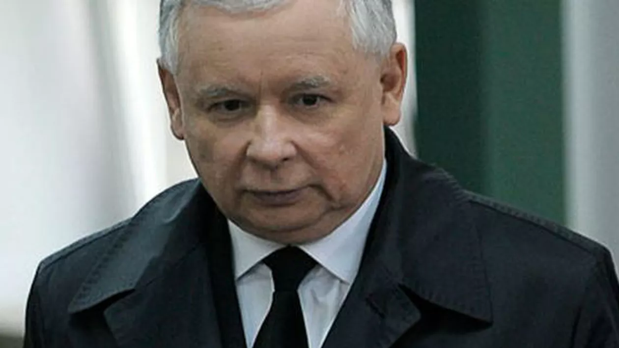 Polonia: Liderul opoziției acuză guvernul că s-a înțeles în secret cu C.E. să primească 100.000 de imigranți