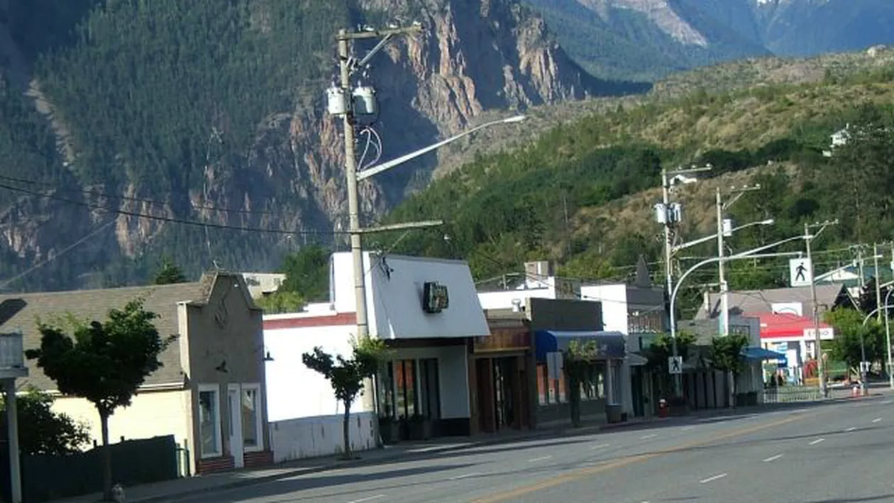 Canada: Un mort și 10 răniți în urma unui atac cu un ciocan