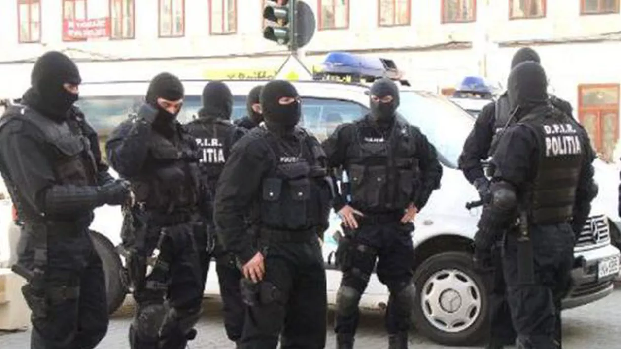 DIICOT prezintă un nou episod din "Academia infractorilor": Reţeaua criminală fost concepută, iniţiată şi organizată pe criterii militare, având o structură piramidală