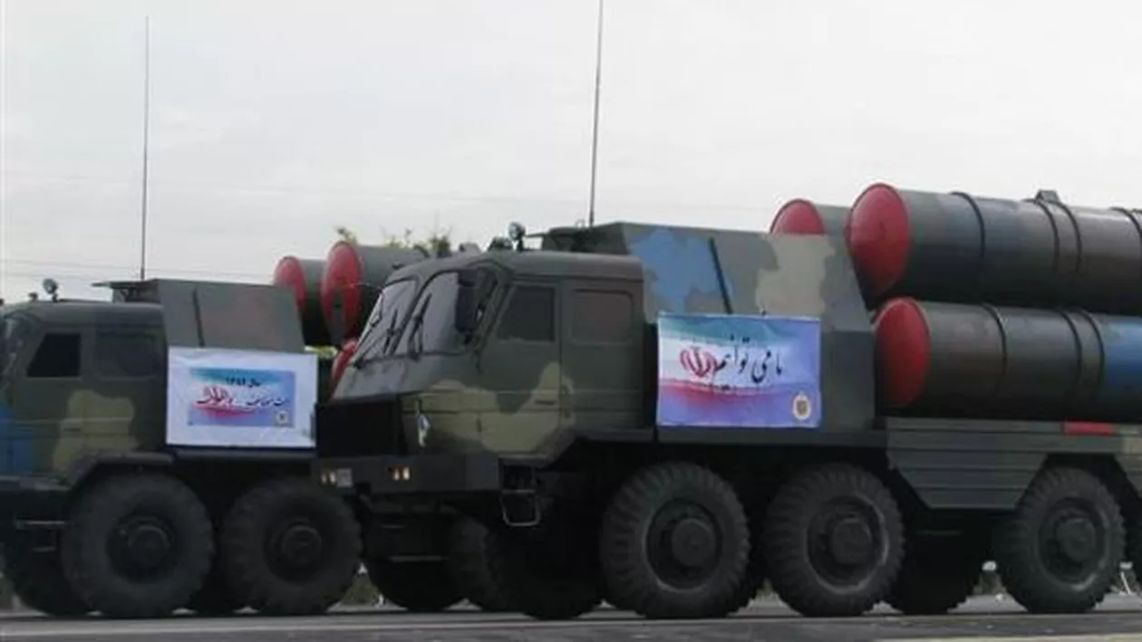 Iranul va avea propriul sistem de apărare antirachetă, Bavar 373, similar sistemelor ruse S-300