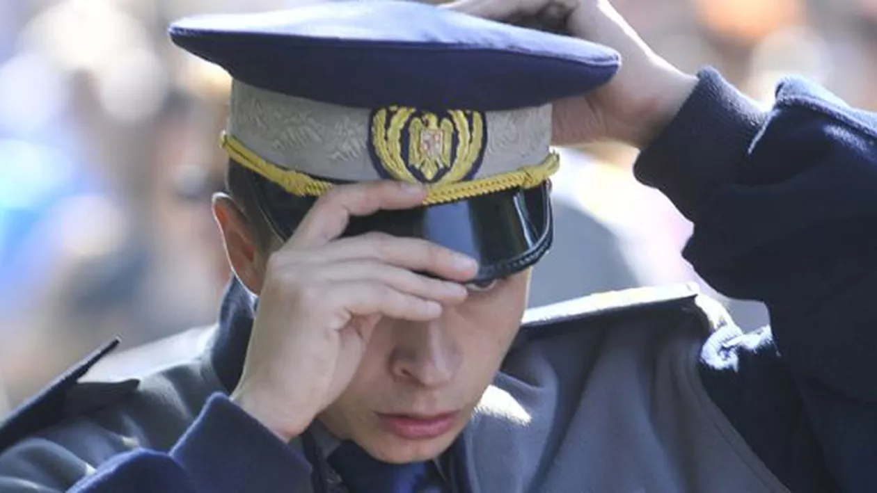 Hoți cu permisiunea polițiștilor: 12 oameni ai legii din Gorj, judecați pentru că lăsau infractorii să fure cărbune din Complexul Energetic Oltenia