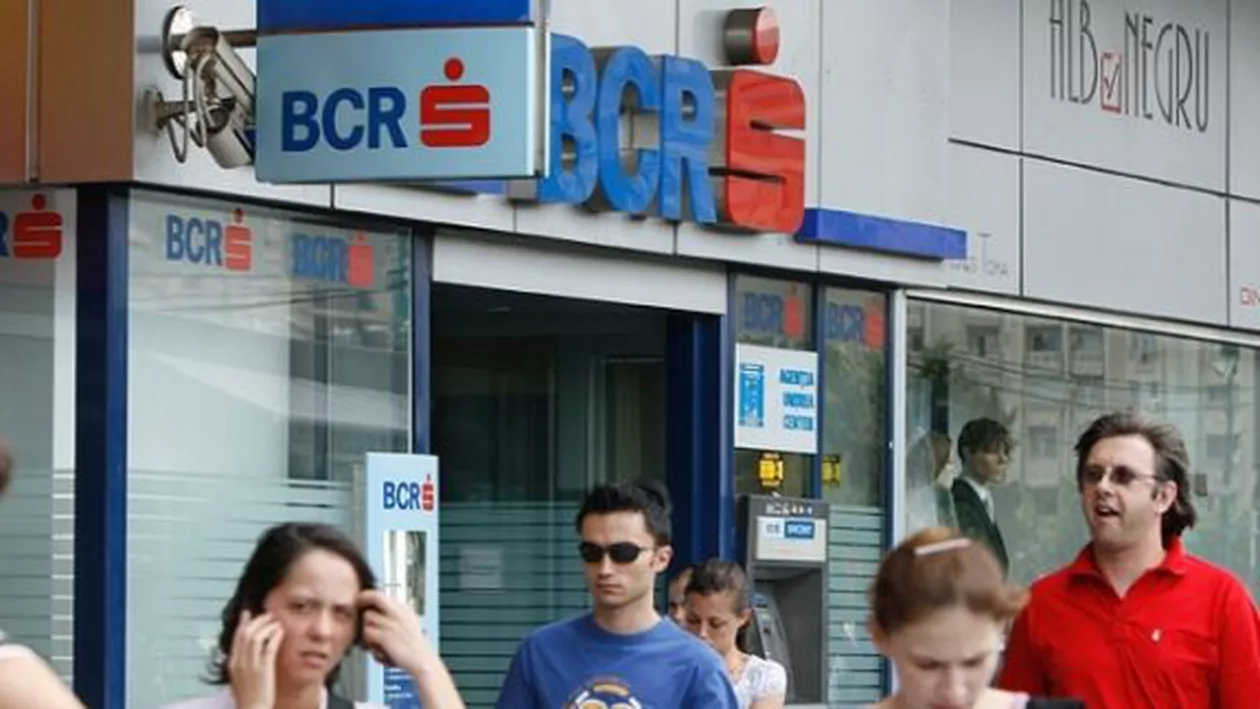 Premieră în justiţia din România: BCR, învinsă în primul proces privind clauze abuzive