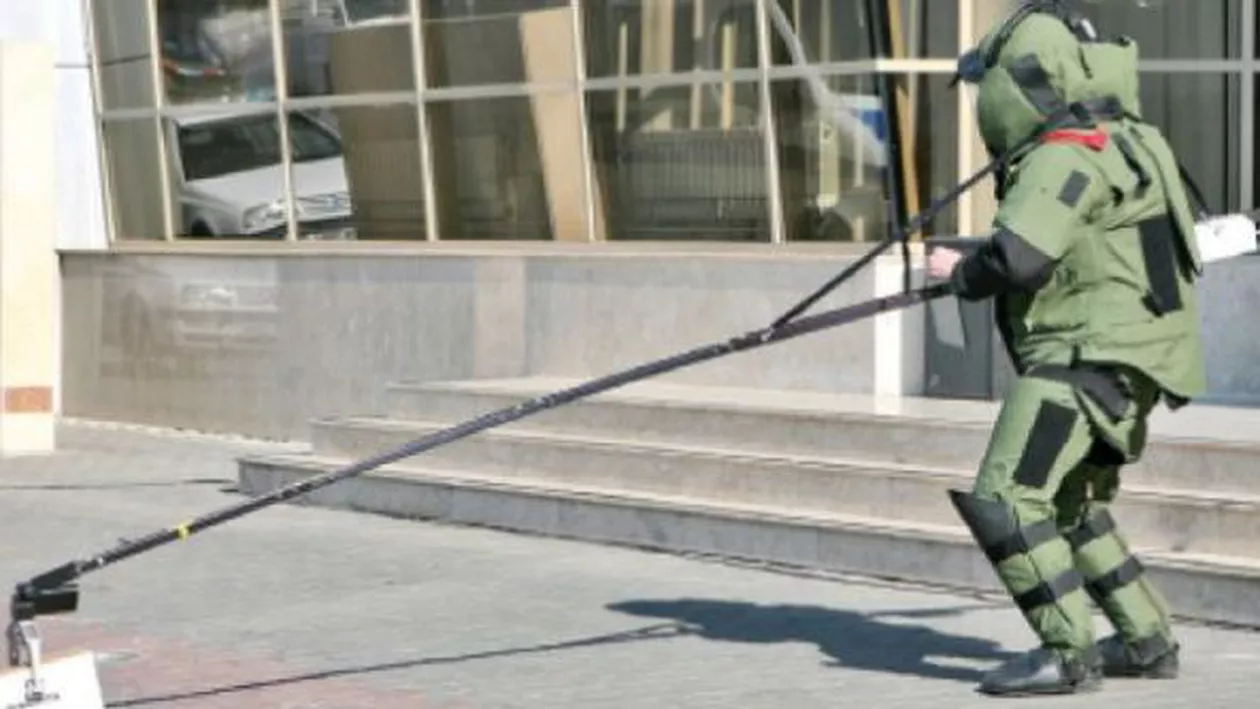 Constanța: Alarmă falsă cu bombă la o firmă de confecții dată de un bărbat beat