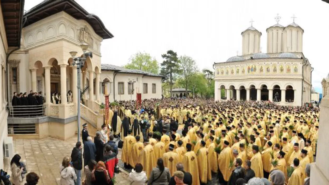 Nouă zi de rugăciune pentru mii de credincioşi ortodocşi care îl sărbătoresc pe Sfântul Dimitrie cel Nou, ocrotitorul Bucureştilor