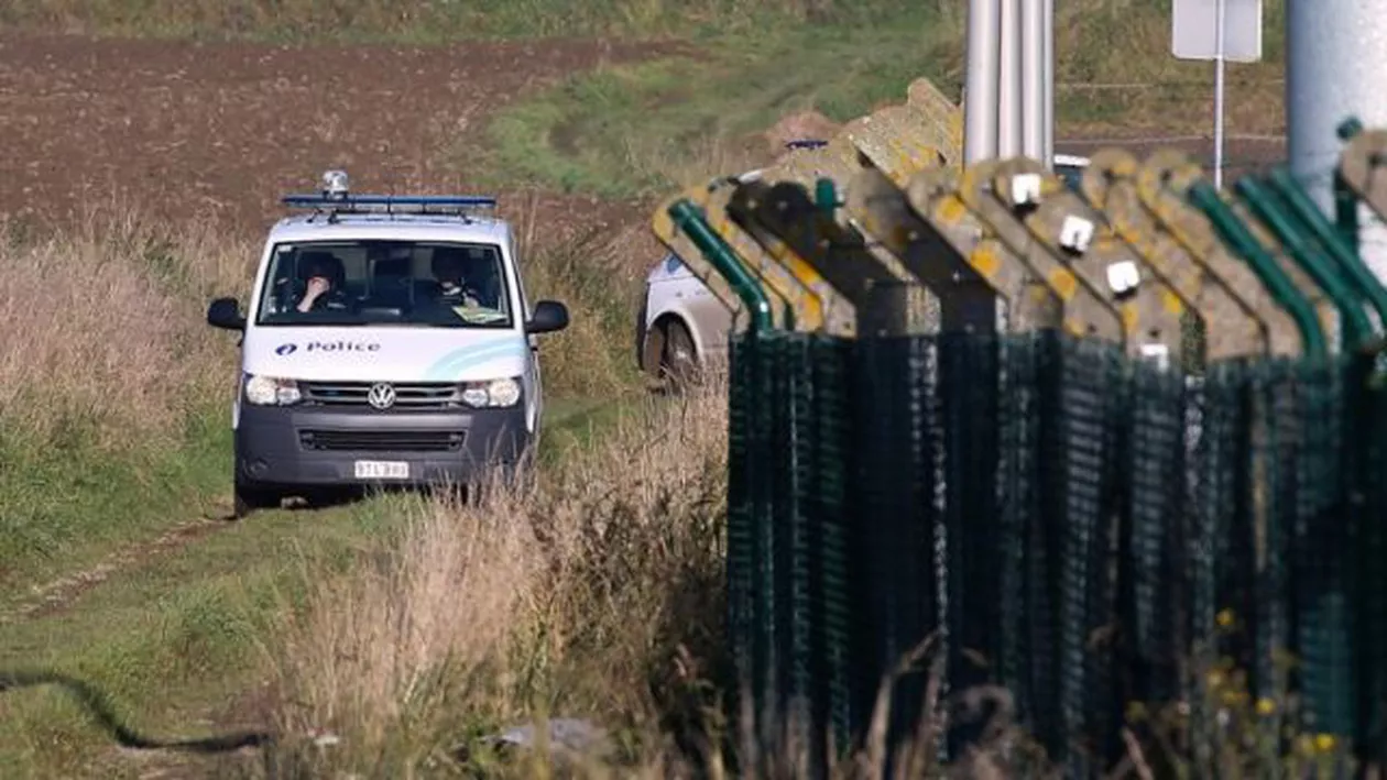 Tentativă de atac cu bombă, la cazarma armatei belgiene din Flawinne: Un bărbat a intrat cu mașina prin porțile unității militare